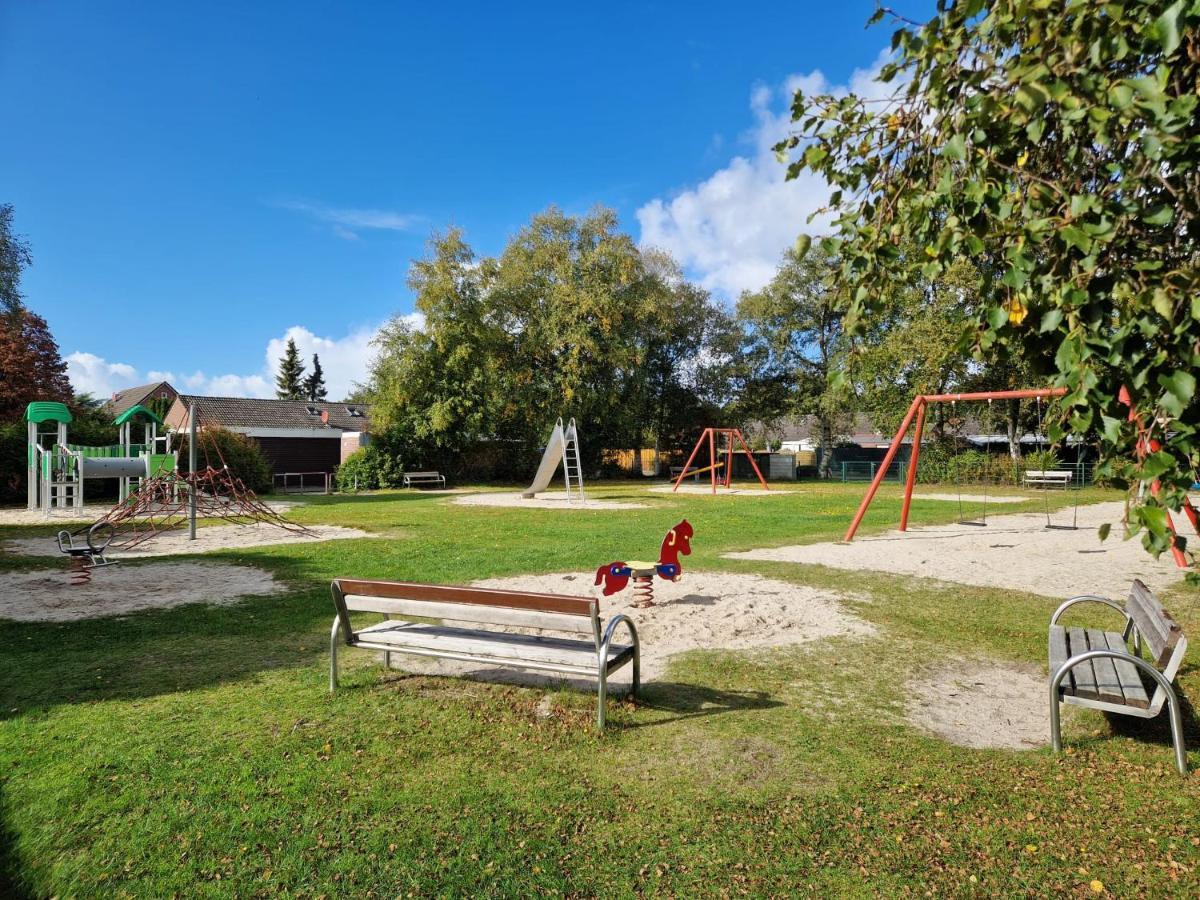 Ferienhaus Nordseeglueck Im Ferienpark Berumbur エクステリア 写真